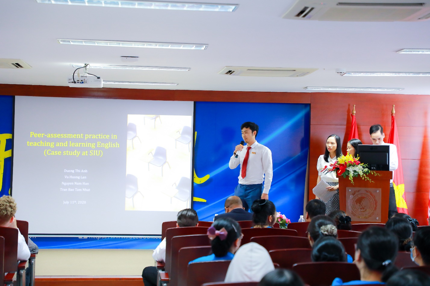 Nhiều đề tài tham luận xuất sắc tại Hội thảo Nghiên cứu khoa học “Teaching beyond the limits”